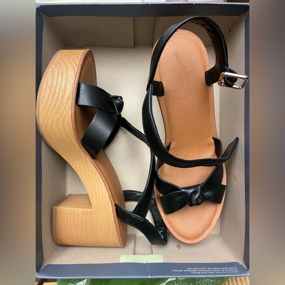 Wedge sandals
